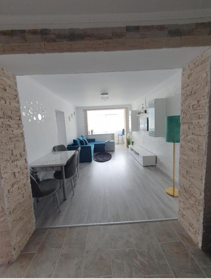 Apartament Tiron In Centru Orasului กูรา ฮูมอรูลุย ภายนอก รูปภาพ