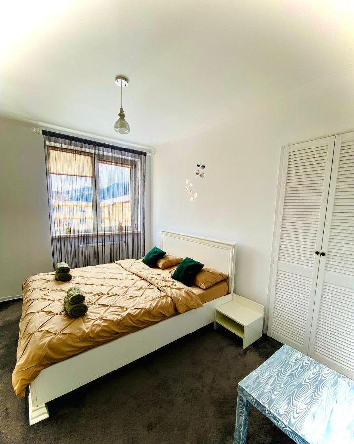 Apartament Tiron In Centru Orasului กูรา ฮูมอรูลุย ภายนอก รูปภาพ
